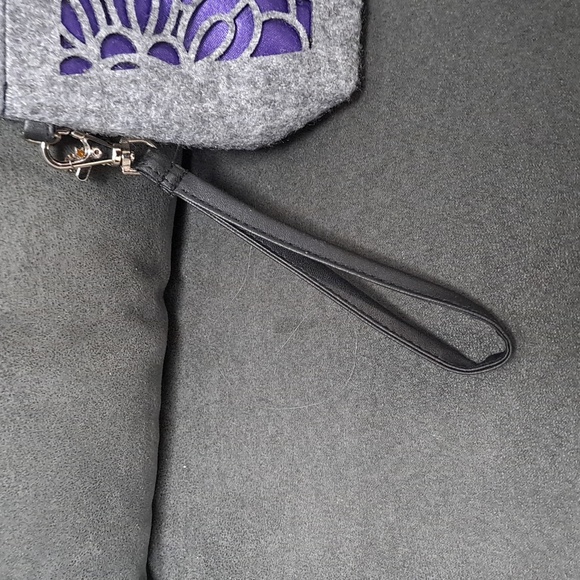 Wristlet by H2Z - Picture 3 of 6